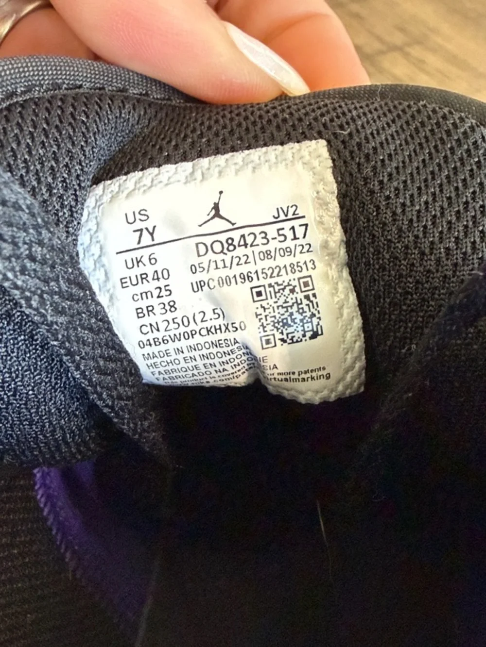 Nike Air Jordan 1 Mid GS “Lakers” Kids 7Y in Purple/Gold/White